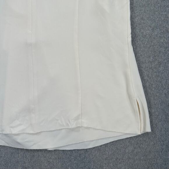 St. John Ruffle Sleeveless Blouse Women's Large Ivory Round Neck Zipper Career - Picture 8 of 8